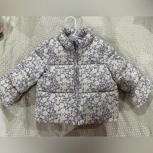 Amazon Essentials Sofia Grainge Floral Puffer Jacket in Blue and Cream